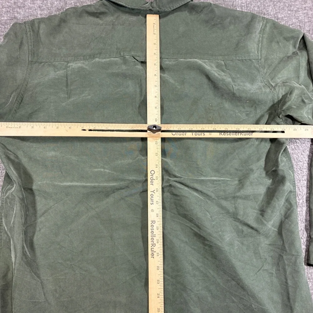 The North Face Button Down Work Travel Shirt Men XL Green Long Sleeve Distressed